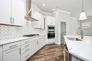 2536 Barry St in Charlotte, NC - Building Photo