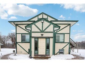 17256 Kenyon St NE in Ham Lake, MN - Building Photo