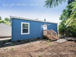8141 SE 74th Ave-Unit -Unit B in Portland, OR - Building Photo - Building Photo