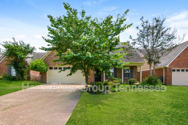 property at 8499 Highland Glen Cir S
