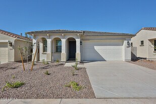 8738 W Pasadena Ave in Glendale, AZ - Building Photo