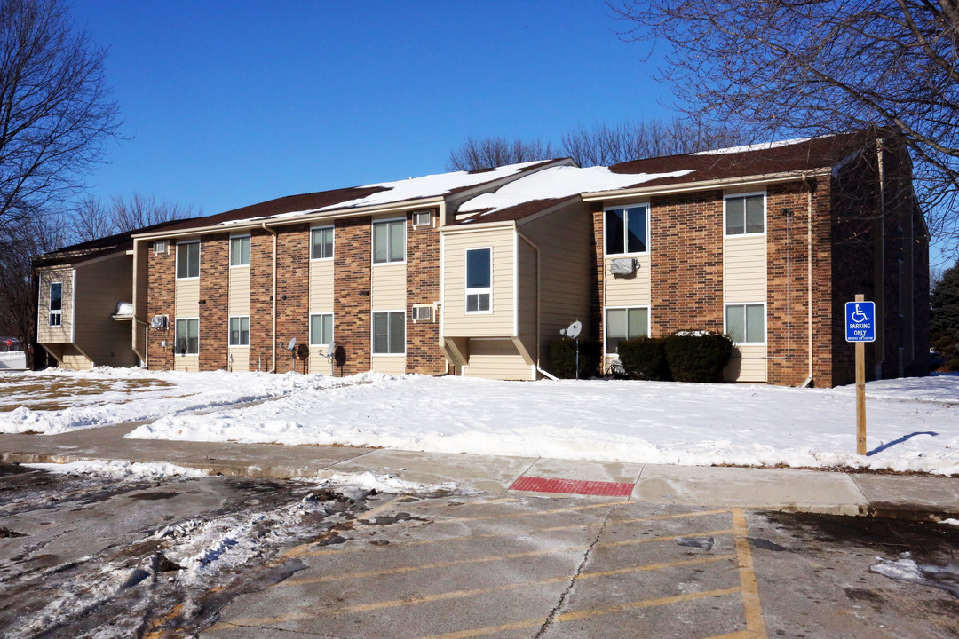 Carlisle Park II Apartments in Carlisle, IA - Foto de edificio