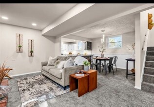 613 Cherokee Dr in New Albany, IN - Building Photo - Building Photo