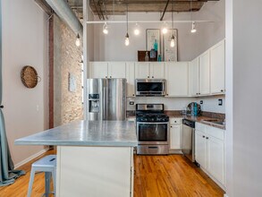 1735 N Paulina St in Chicago, IL - Foto de edificio - Building Photo