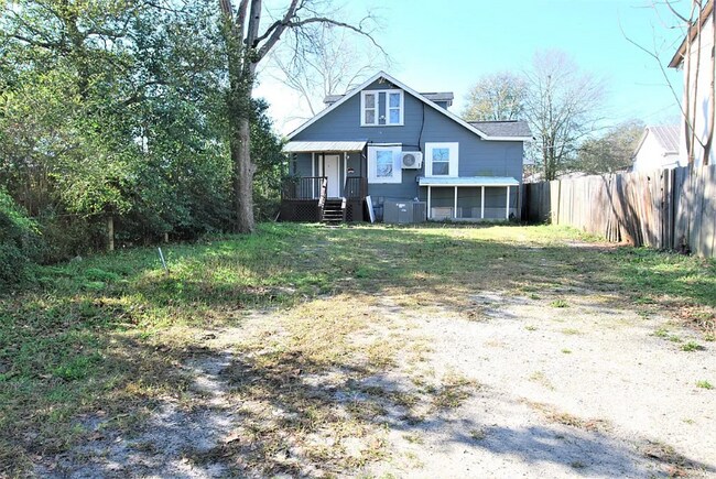 1727 Starnes St, Unit A in Augusta, GA - Building Photo - Building Photo