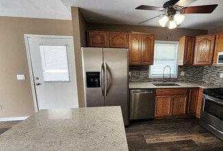 4717 Willow Dr, Unit 5-203 in Lake Station, IN - Building Photo - Building Photo