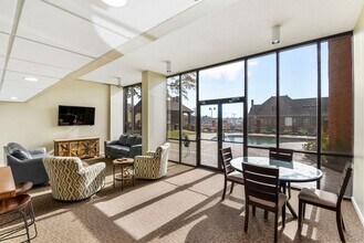 1100 Wheat St in Columbia, SC - Foto de edificio - Building Photo