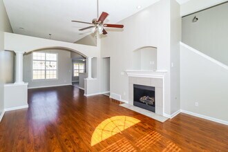 10198 Spruce Grove Ln in Cordova, TN - Building Photo - Building Photo
