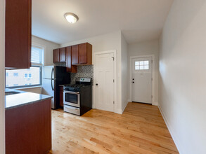 1322 Oak Ave in Evanston, IL - Building Photo - Building Photo