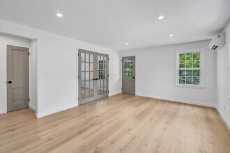 189 Tashua Rd in Trumbull, CT - Building Photo - Building Photo