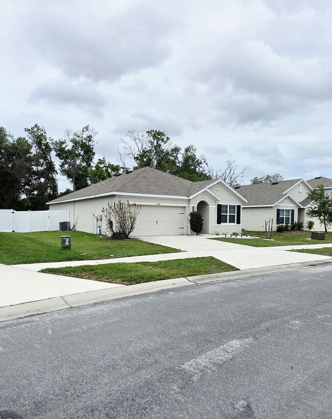 36827 Goffaux Loop in Zephyrhills, FL - Building Photo - Building Photo