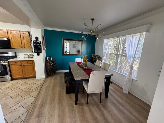 2745 Borkshire Ln in Aurora, IL - Building Photo - Building Photo