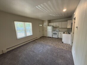 13827 Ironwood Dr NW in Grand Rapids, MI - Foto de edificio - Building Photo