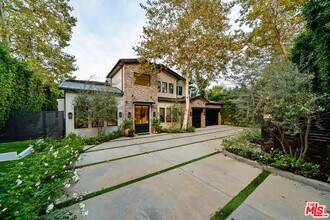 15645 Woodvale Rd in Los Angeles, CA - Building Photo - Building Photo