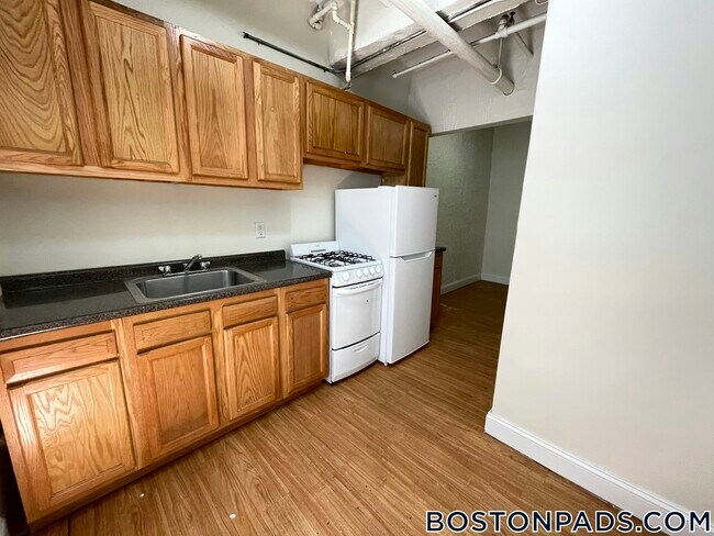 property at 1185 Boylston St