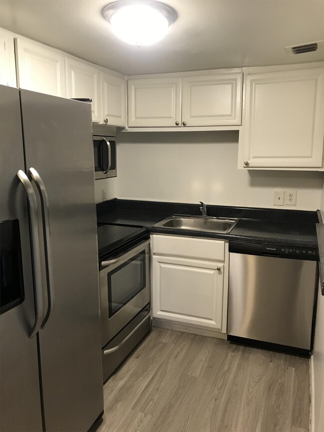 property at 2501 N Alafaya Trail