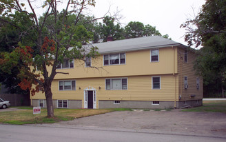 4 School St Apartments