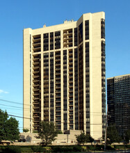 Buckingham Towers in Fort Lee, NJ - Building Photo - Building Photo