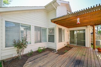 4431 Waterfall Way in Sugar Land, TX - Building Photo - Building Photo