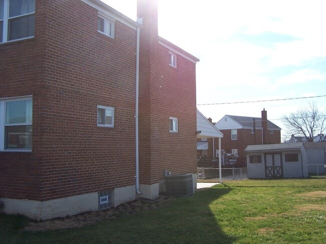 922 Elton Ave in Baltimore, MD - Building Photo - Building Photo