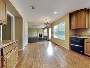 823 Wingate Dr in Cincinnati, OH - Foto de edificio - Building Photo