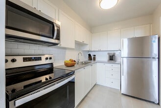 Lakewood Apartments I in Mississauga, ON - Building Photo - Building Photo