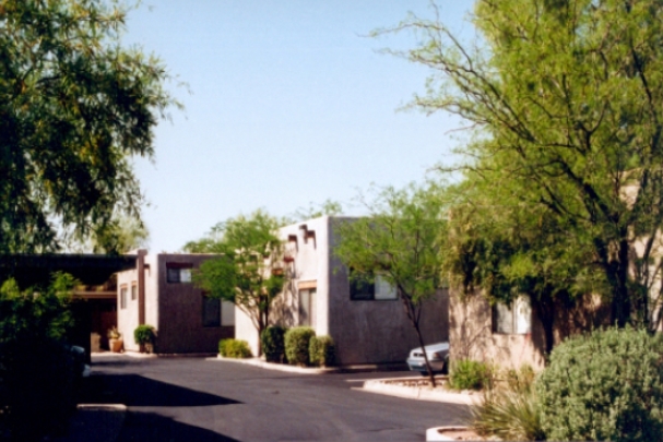 Presidio Casa Grandes in Tucson, AZ - Building Photo