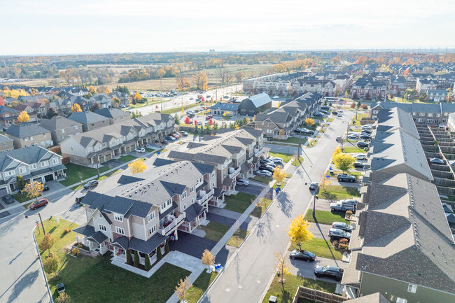 93 Great Gabe Cres in Oshawa, ON - Building Photo - Building Photo