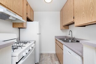 Scoville-10418 in Sunland, CA - Building Photo