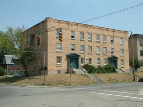 2000 Elm Ave in Cincinnati, OH - Building Photo - Building Photo