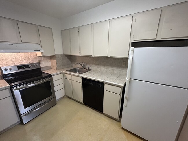 460 S Marion Pky, Unit 602C in Denver, CO - Building Photo - Building Photo