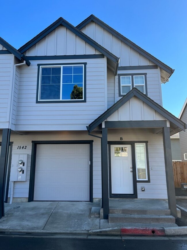 property at 1542 E 3rd St