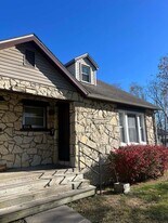 214 Olive St in Eldon, MO - Building Photo