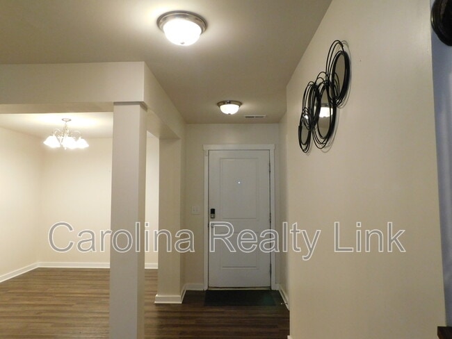 4623 Gibbons Link Rd in Charlotte, NC - Building Photo - Building Photo