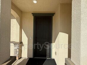 1697 W Woodward Ave in Manteca, CA - Building Photo - Building Photo