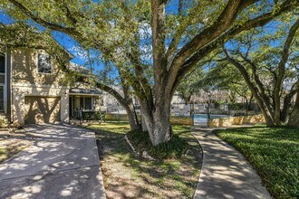 4400 Switch Willo in Austin, TX - Foto de edificio - Building Photo