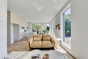 675 Butler Rue in Montréal, QC - Building Photo