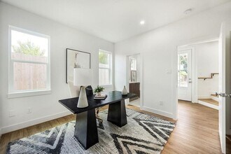 1739 Mary St in Houston, TX - Building Photo - Building Photo