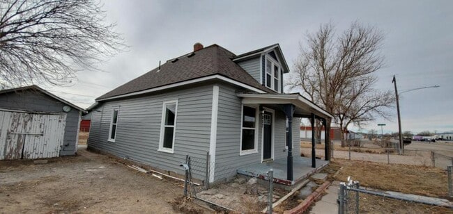 827 Douglas St in Sterling, CO - Building Photo - Building Photo
