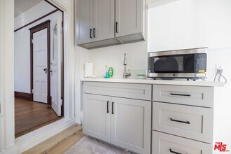 824 S Bonnie Brae St in Los Angeles, CA - Building Photo - Building Photo
