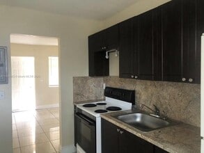 1940 Washington Ave in Opa Locka, FL - Building Photo - Building Photo