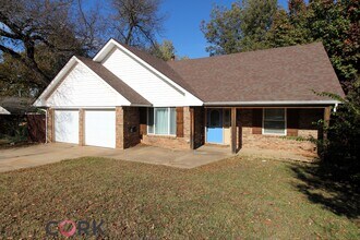 609 Belle Air Ave in Edmond, OK - Building Photo - Building Photo