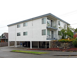 755 70th St in Seattle, WA - Building Photo