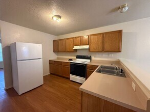 2808 Cantabrian Dr-Unit -Apt B in Killeen, TX - Building Photo - Building Photo