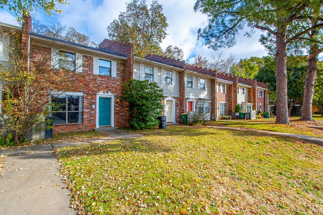 property at 431 W 4th St