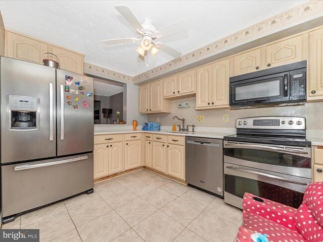 12461 Quail Woods Dr in Germantown, MD - Building Photo - Building Photo