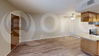 3002 E Waltann Ln in Phoenix, AZ - Building Photo - Building Photo
