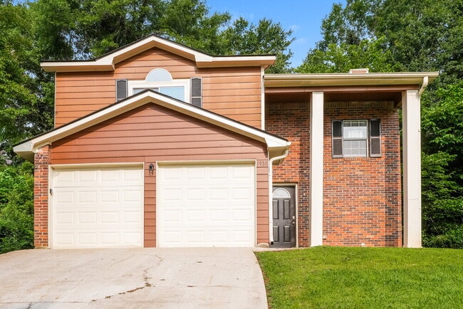 property at 1930 Corners Cir