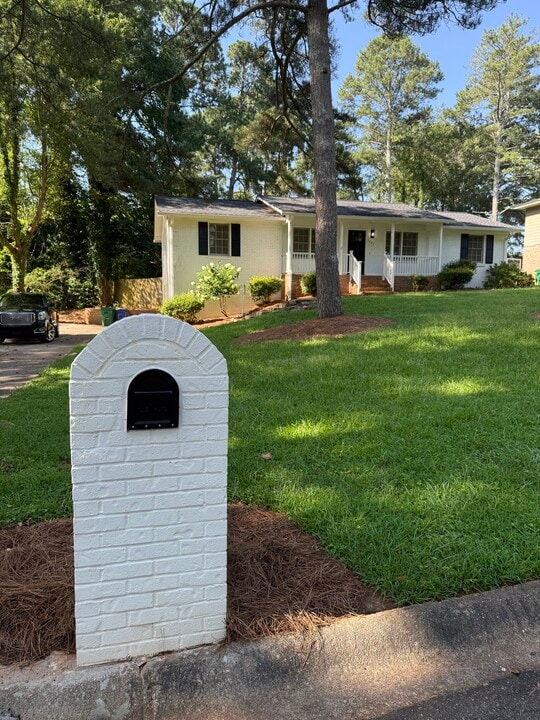 1507 Harbour Oaks Rd in Tucker, GA - Building Photo