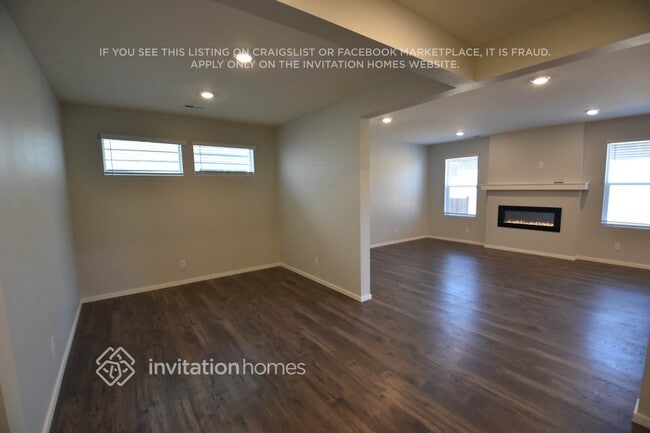 11103 184th St E in Puyallup, WA - Foto de edificio - Building Photo